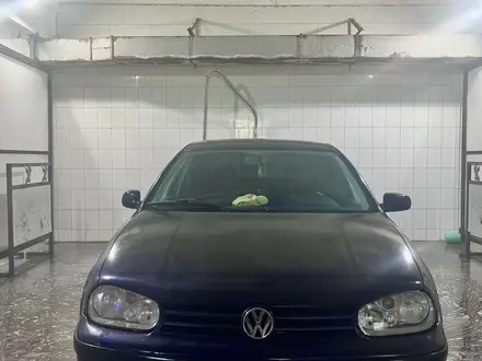 Volkswagen Golf 1999 года за 2 100 000 тг. в Астана