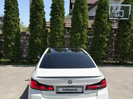 BMW 530 2023 года за 30 500 000 тг. в Алматы – фото 14