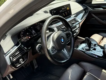 BMW 530 2023 года за 30 500 000 тг. в Алматы – фото 17
