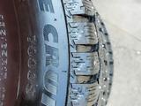 Комплект зимних шин BRIDGESTONE за 250 000 тг. в Семей – фото 4