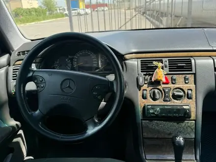 Mercedes-Benz E 280 2001 года за 4 300 000 тг. в Кызылорда – фото 10
