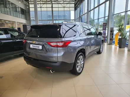 Chevrolet Traverse 2021 года за 28 990 000 тг. в Алматы – фото 4