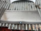 BMW крышки багажника за 25 000 тг. в Усть-Каменогорск