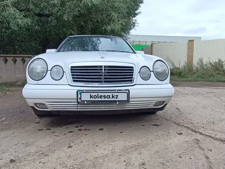 Mercedes-Benz E 200 1996 года за 3 500 000 тг. в Семей – фото 4