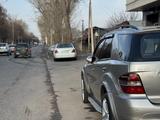 Mercedes-Benz ML 63 AMG 2006 годаfor13 500 000 тг. в Алматы – фото 3