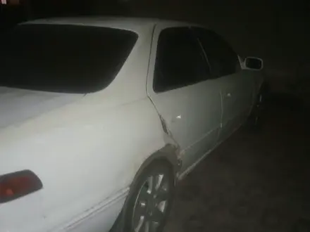 Toyota Camry 1997 года за 1 900 000 тг. в Алматы – фото 3