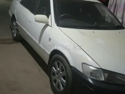 Toyota Camry 1997 года за 1 900 000 тг. в Алматы – фото 4