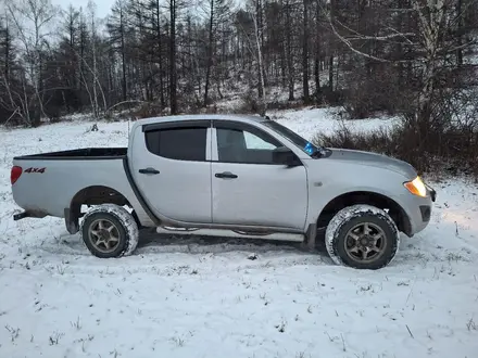 Mitsubishi L200 2015 года за 7 800 000 тг. в Алтай – фото 5