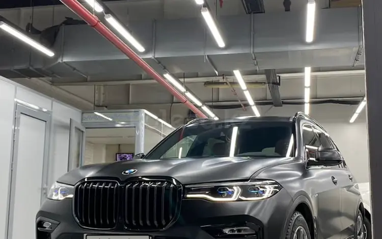 BMW X7 2022 года за 61 000 000 тг. в Астана