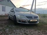 Volkswagen Passat CC 2010 года за 2 500 000 тг. в Актобе – фото 2