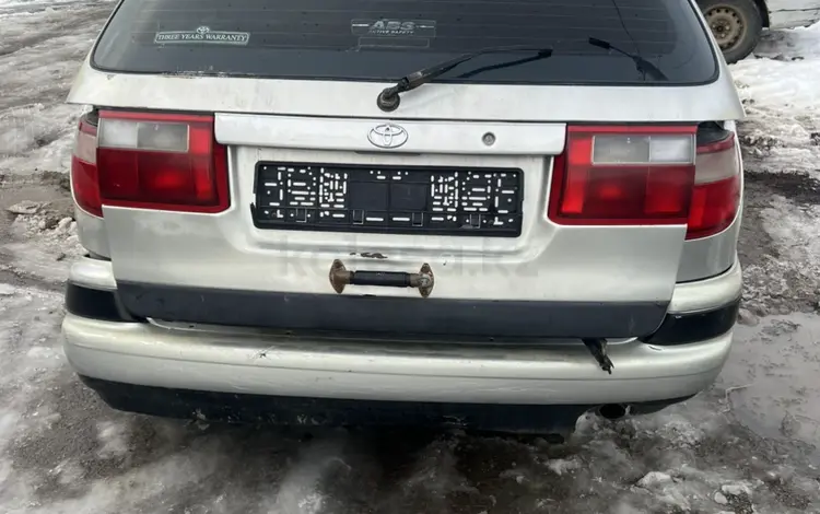 Toyota Carina E 1995 года за 330 000 тг. в Алматы