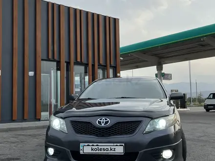 Toyota Camry 2010 года за 7 600 000 тг. в Алматы