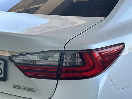 Lexus ES 250 2017 годаүшін16 600 000 тг. в Семей – фото 10