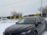 Toyota Camry 2018 года за 9 700 000 тг. в Костанай – фото 2