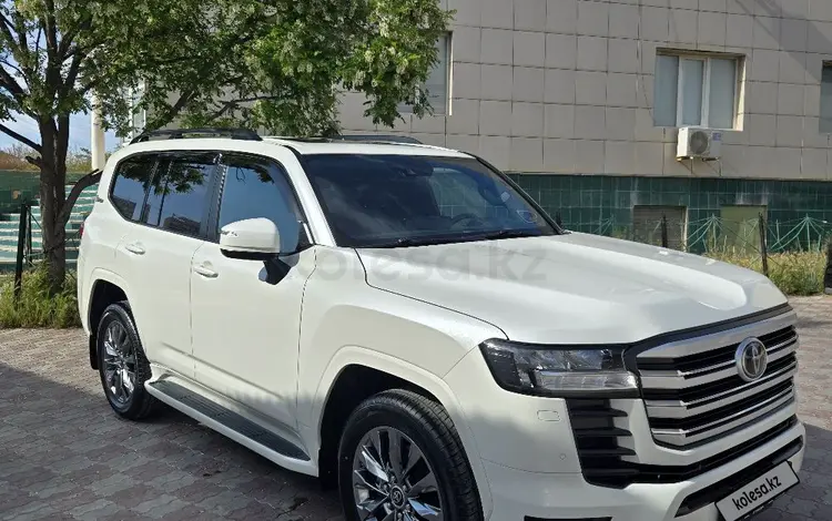 Toyota Land Cruiser 2021 года за 40 000 000 тг. в Астана