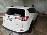 Toyota RAV4 2015 годаfor6 700 000 тг. в Актобе – фото 5