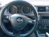 Volkswagen Jetta 2015 года за 6 600 000 тг. в Астана – фото 2