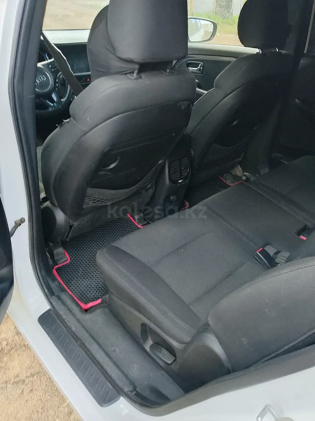 Kia Carens, 2013