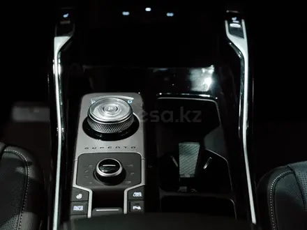 Kia Sorento FIFA World Cup Edition 2026 года за 18 990 000 тг. в Алматы – фото 27