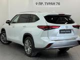 Toyota Highlander Luxe 2022 годаүшін25 800 000 тг. в Астана – фото 2