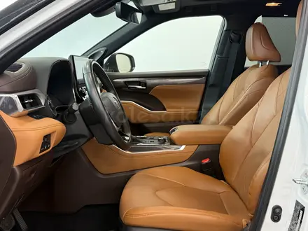 Toyota Highlander Luxe 2022 года за 25 800 000 тг. в Астана – фото 12