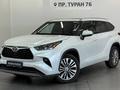 Toyota Highlander Luxe 2022 года за 25 800 000 тг. в Астана