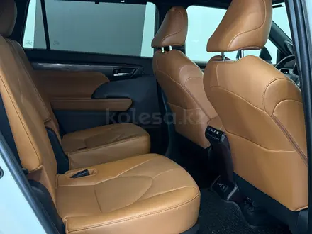 Toyota Highlander Luxe 2022 года за 25 800 000 тг. в Астана – фото 7