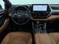 Toyota Highlander Luxe 2022 года за 25 800 000 тг. в Астана – фото 9