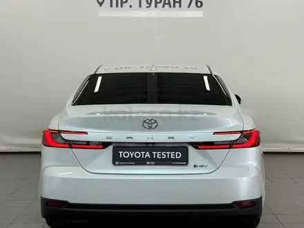Toyota Camry Luxe eCVT 2025 года за 23 900 000 тг. в Астана – фото 4
