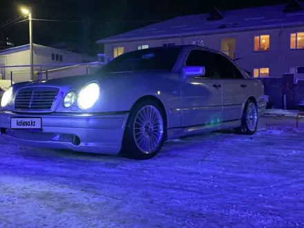 Mercedes-Benz E 55 AMG 1995 года за 3 500 000 тг. в Алматы – фото 8