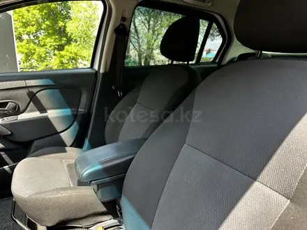 Renault Logan 2020 года за 3 990 000 тг. в Актобе – фото 16