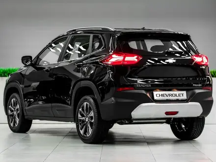 Chevrolet Tracker Premier 2025 года за 10 740 000 тг. в Туркестан – фото 9