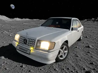 Mercedes-Benz E 230