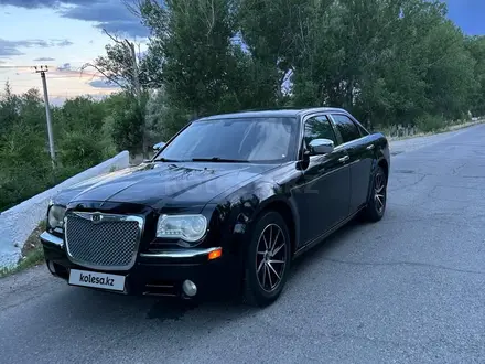 Chrysler 300C 2005 года за 6 000 000 тг. в Шымкент – фото 8