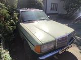 Mercedes-Benz E 200 1982 годаүшін650 000 тг. в Костанай – фото 2