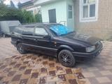 Volkswagen Passat 1992 годаfor2 500 000 тг. в Шымкент