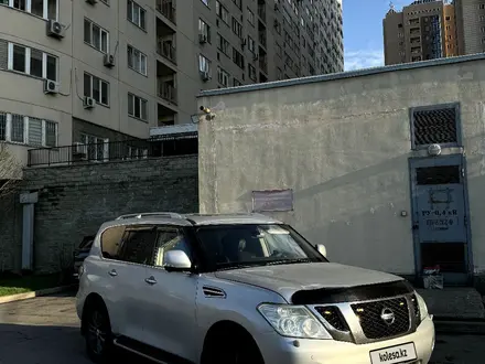 Nissan Patrol 2010 года за 10 500 000 тг. в Алматы