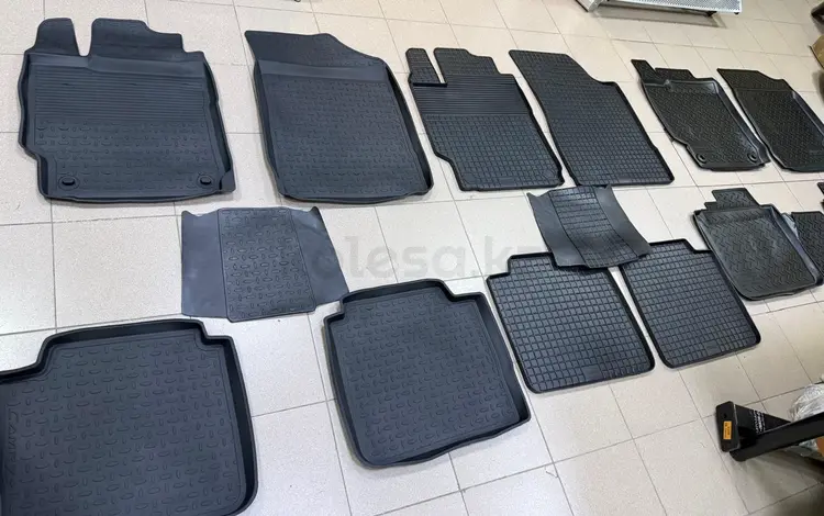 Полики салона Toyota Camry 50 55 коврики Тойота Камри полик 3 вида коврик за 27 000 тг. в Астана