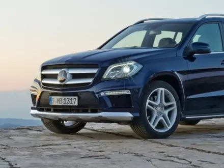 Стекло фары оригинал на Mercedes X166, GL500, GL400 за 105 000 тг. в Астана