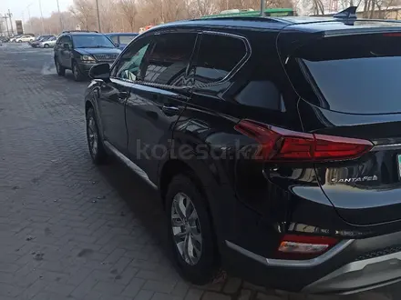 Hyundai Santa Fe 2020 года за 16 000 000 тг. в Алматы – фото 19