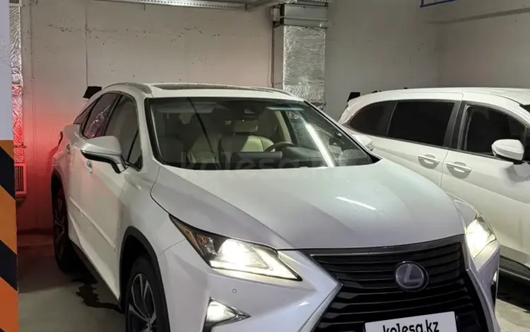 Lexus RX 350 2018 года за 19 000 000 тг. в Алматы