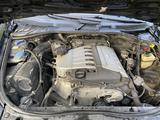 Volkswagen Touareg 2006 года за 4 400 000 тг. в Усть-Каменогорск – фото 4