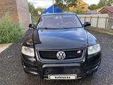 Volkswagen Touareg 2006 года за 4 400 000 тг. в Усть-Каменогорск