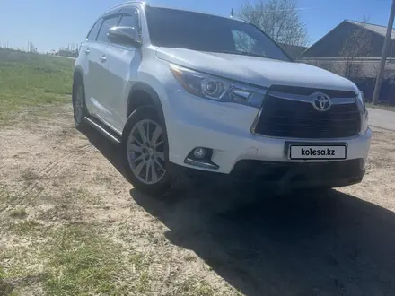 Toyota Highlander 2014 года за 14 227 925 тг. в Уральск