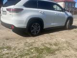 Toyota Highlander 2014 года за 14 000 000 тг. в Уральск – фото 3