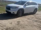 Toyota Highlander 2014 года за 14 000 000 тг. в Уральск – фото 2