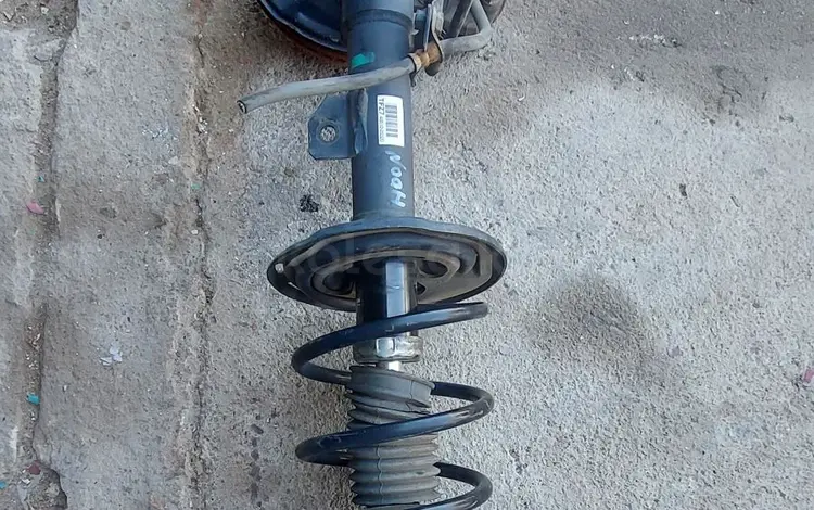 Стойка Тойота Ноах за 25 000 тг. в Алматы