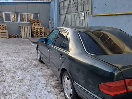 Mercedes-Benz E 200 1997 года за 2 000 000 тг. в Алматы – фото 4