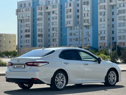 Toyota Camry 2020 года за 12 000 000 тг. в Актау – фото 8