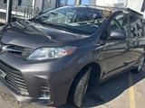 Toyota Sienna 2017 года за 14 000 000 тг. в Алматы